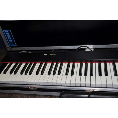 1054 - A FATAR STUDIO 88 MIDI MASTER KEYBOARD in a flight case with power supply (PAT pass, powers up but n... 