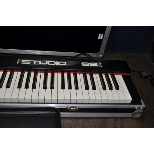 1054 - A FATAR STUDIO 88 MIDI MASTER KEYBOARD in a flight case with power supply (PAT pass, powers up but n... 