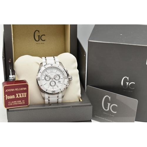 44 - A GENTS 'GC SWISS MADE' WRISTWATCH, round white dial signed 'Gc', Arabic twelve numeral and baton ma... 