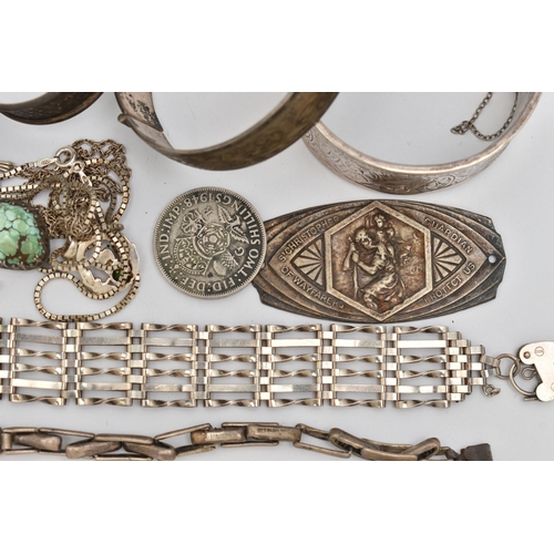 109 - ASSORTED SILVER AND WHITE METAL JEWELLERY, to include a wide silver hinged bangle, foliage pattern, ... 