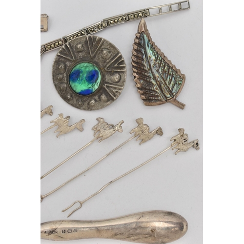 113 - AN ASSORTMENT OF SILVER AND WHITE METAL, to include a silver handled nail file, hallmarked Birmingha... 