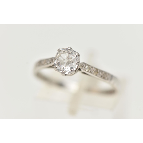 155 - A PLATINUM SINGLE STONE DIAMOND RING, the old cut diamond in an eight claw setting, with three singl... 