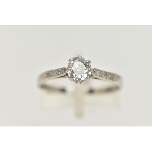 155 - A PLATINUM SINGLE STONE DIAMOND RING, the old cut diamond in an eight claw setting, with three singl... 