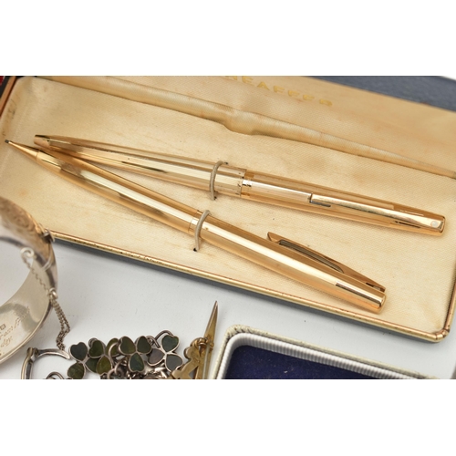 161 - A BOX OF ASSORTED ITEMS, to include a boxed 'Sheaffer' gold plated ball point pen and pencil set, a ... 