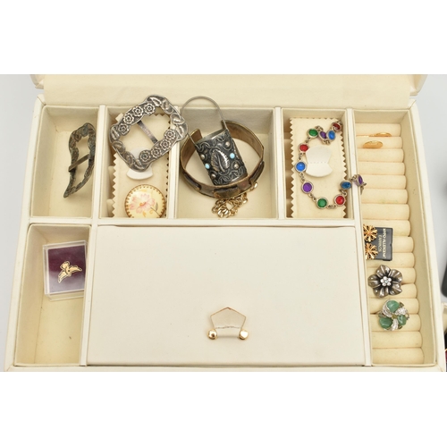 173 - A MULTI STORAGE JEWELLERY BOX WITH JEWELLERY AND OTHER ITEMS, cream jewellery box with draws, togeth... 