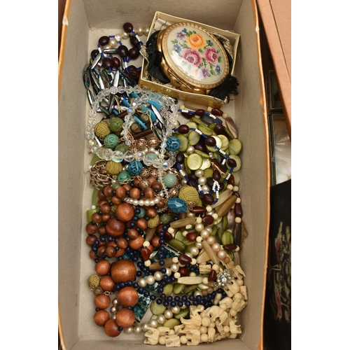 174 - A BOX OF ASSORTED ITEMS, to include a small jewellery box with costume brooches and imitation pearls... 