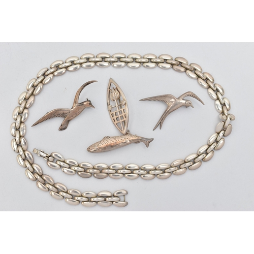 39 - AN ASSORTMENT OF SILVER AND WHITE METAL JEWELLERY, to include a silver bird brooch, hallmarked 'Ola ... 