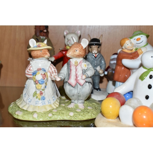 332 - A GROUP OF CHARACTER FIGURES, to include Royal Doulton Brambly Hedge 'The Bride and Groom' DBH44, Ro... 