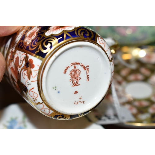 333 - A GROUP OF SHELLEY AND ROYAL CROWN DERBY TEA WARES, comprising a Royal Crown Derby Imari 2451 coffee... 