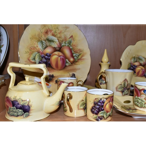 340 - THIRTY EIGHT PIECES OF AYNSLEY ORCHARD GOLD TEA AND DINNER WARES, to include a tea for one teapot, c... 