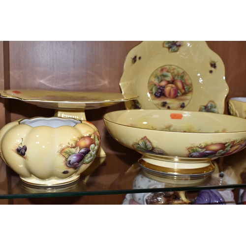 363 - AYNSLEY 'ORCHARD GOLD' PATTERN BOWLS AND DISHES, comprising a pumpkin shaped bowl, height 9cm (six o... 