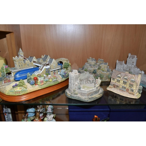 368 - A GROUP OF LILLIPUT LANE SCULPTURES, comprising The Coronation At Lancaster Station L2616 1953-2006 ... 