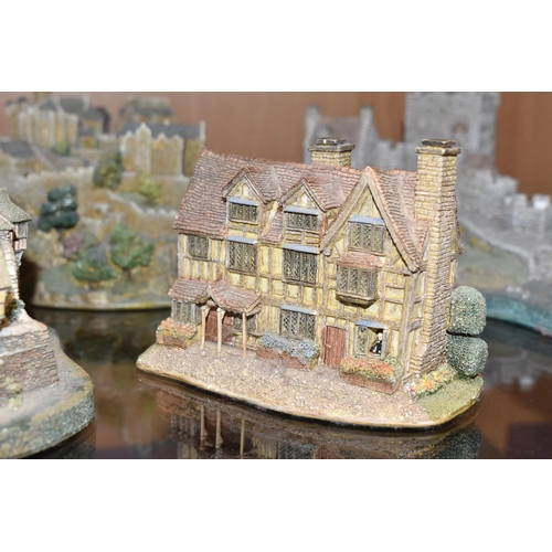 368 - A GROUP OF LILLIPUT LANE SCULPTURES, comprising The Coronation At Lancaster Station L2616 1953-2006 ... 