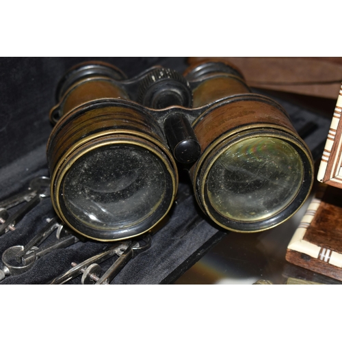 382 - A GROUP OF LATE 19TH/EARLY 20TH CENTURY TREEN AND BINOCULARS, comprising an ebony 'Egg' sock darner,... 