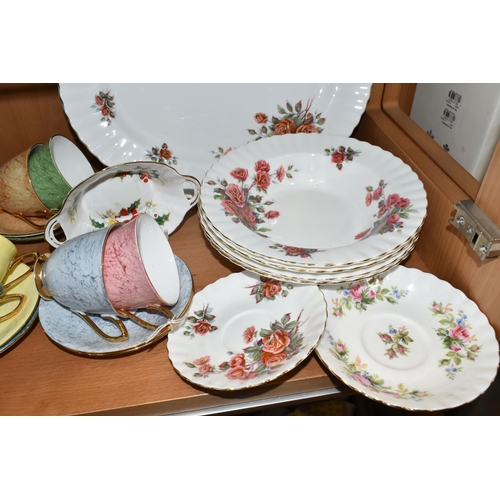 394 - A SMALL SELECTION OF ROYAL ALBERT TEA AND DINNER WARES, comprising six Gossamer  cups and saucers, C... 