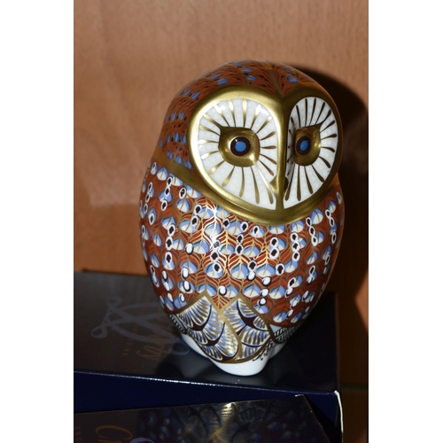 405 - TWO BOXED ROYAL CROWN DERBY 21st ANNIVERSARY PAPERWEIGHTS, comprising 'Barn Owl' and 'Tawny Owl', bo... 