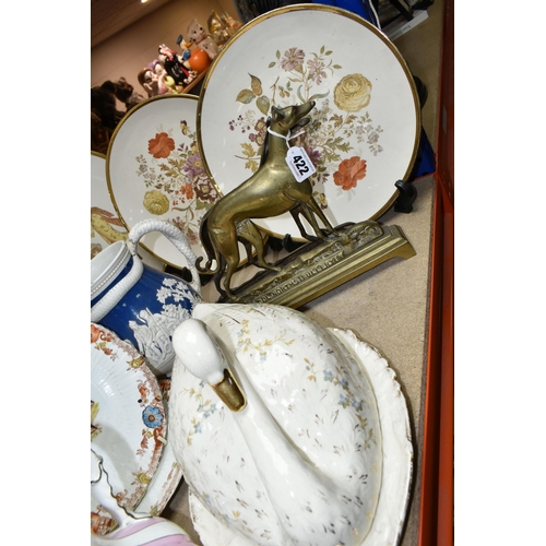 422 - A GROUP OF LATE 19TH/EARLY 20TH CENTURY CERAMICS, comprising a Radford's Charger, diameter 40cm, thr... 