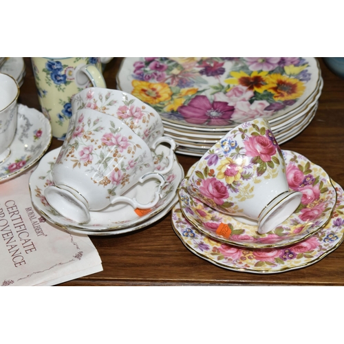 431 - A GROUP OF ROYAL ALBERT TEA WARE, comprising a Friendship Series 'Daffodil' pattern cake plate, milk... 