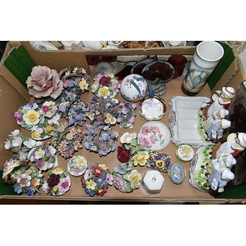 504 - FOUR BOXES AND LOOSE CERAMICS AND OTHER ORNAMENTS, to include a Paragon two part preserve dish paint... 