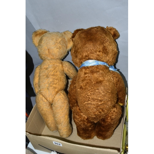 553 - TWO SECOND HALF 20TH CENTURY STRAW FILLED TEDDY BEARS, the two tone plush bear with growler, plastic... 