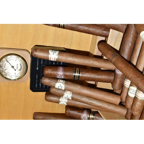 201 - CIGARS, a collection of Cigars from Cuba and the Dominican Republic comprising eleven Vegafina Coron... 