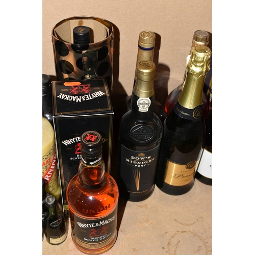 205 - A COLLECTION OF ALCOHOL comprising five bottles of Cognac/Brandy (Remy Martin VSOP, 70cl, Courvoisie... 