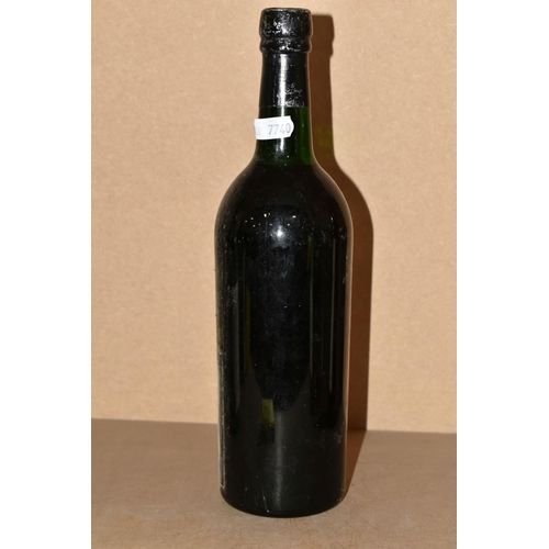 229 - ONE BOTTLE OF  COCKBURN'S 1967 Vintage Port, fill level bottom neck, seal intact