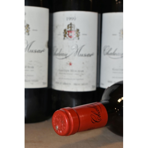 240 - EIGHT BOTTLES OF  CHATEAU MUSAR 1999, Proprietaire Viticultuer Gaston Hochar, Beeka Valley - Lebanon... 