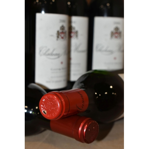 241 - SIX BOTTLES OF CHATEAU MUSAR (5 x 2000, 1 x 2001) Proprietaire Viticultuer Gaston Hochar, Beeka Vall... 