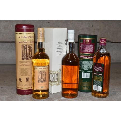 289 - SINGLE MALT, Three Bottles, comprising one bottle of CRAGGANMORE 12 Year Old Single Highland Malt Sc... 