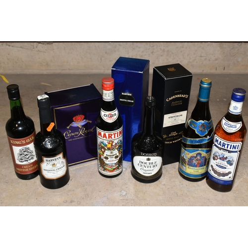 291 - ONE BO OF ALCOHOL containing one bottle of CROWN ROYAL Fine De Luxe Blended Canadian Whiskey, 40GL, ... 