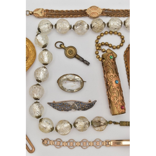 75 - A BAG OF ASSORTED ITEMS, to include a yellow and white metal sweetheart brooch in the form of a carv... 