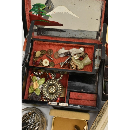 125 - A JEWELLERY BOX WITH CONTENTS AND OTHER ITEMS, oriental style jewellery box, with brooches, pendant ... 