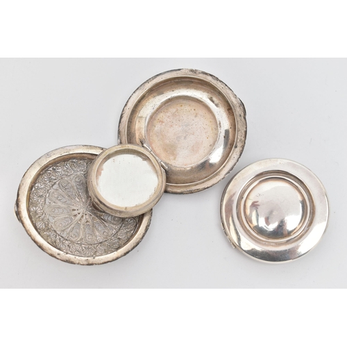 94 - TWO COMPACTS, to include a silver 'Kigu' round polished compact, hallmarked 'Kigu Ltd' Birmingham 19... 