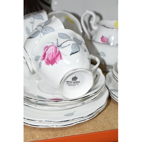 369 - A ROYAL ALBERT 'TRENT ROSE' PATTERN TEA SET, comprising cake plate, milk jug, sugar bowl, six tea cu... 