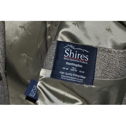 385 - A NEW AND UNUSED GENTLEMAN'S EQUESTRIAN JACKET, Shires Equestrian Products 'Huntingdon' jacket, UK s... 