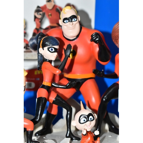 402 - TWO BOXED ENESCO DISNEY PIXAR 'INCREDIBLES 2' FIGURES, comprising 'Everyone is Special' A29295 figur... 