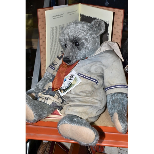 454 - A MARIE ROBISCHON COLLECTORS BEAR, 'Robin der Bar', a one of a kind bear, blue grey plush, jointed l... 