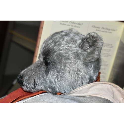 454 - A MARIE ROBISCHON COLLECTORS BEAR, 'Robin der Bar', a one of a kind bear, blue grey plush, jointed l... 