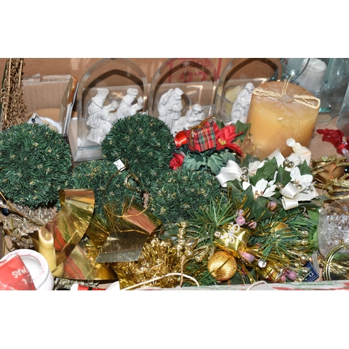 504 - SIX BOXES AND LOOSE ASSORTED CHRISTMAS DECORATIONS ETC, to include tree ornaments, boxed candle hold... 