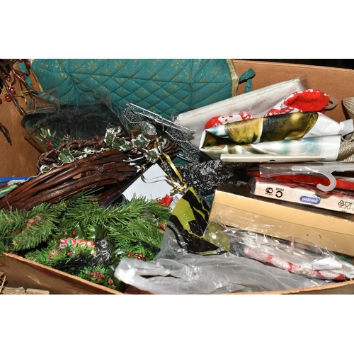 504 - SIX BOXES AND LOOSE ASSORTED CHRISTMAS DECORATIONS ETC, to include tree ornaments, boxed candle hold... 