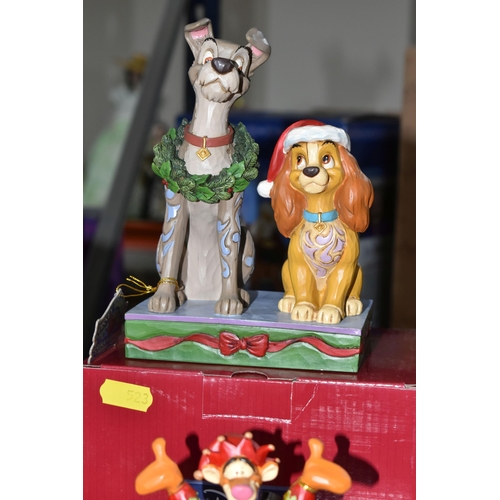 523 - FOUR BOXED DISNEY SHOWCASE COLLECTION 'JIM SHORE' CHARACTERS, comprising two 'Snuff Said' 6007070 fi... 
