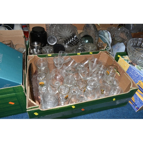 531 - SIX BOXES OF GLASSWARE, to include two boxed sets of six Luminarc Maldives Bubbles dessert dishes, v... 