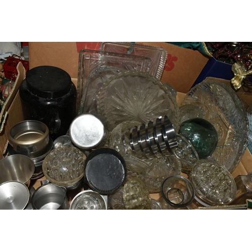 531 - SIX BOXES OF GLASSWARE, to include two boxed sets of six Luminarc Maldives Bubbles dessert dishes, v... 