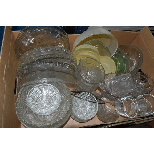 531 - SIX BOXES OF GLASSWARE, to include two boxed sets of six Luminarc Maldives Bubbles dessert dishes, v... 