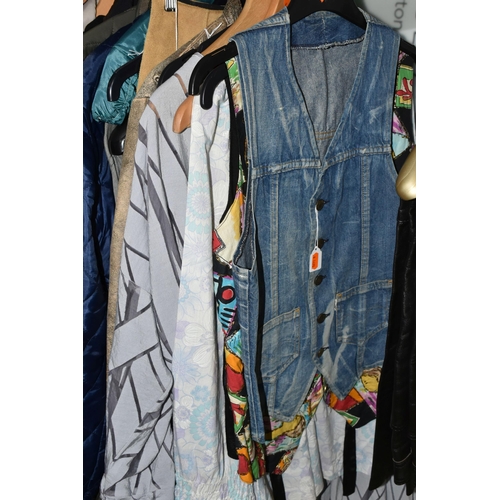 540 - A COLLECTION OF LADIES VINTAGE CLOTHING, to include two 1960's suede and leather miniskirts, a 1980'... 