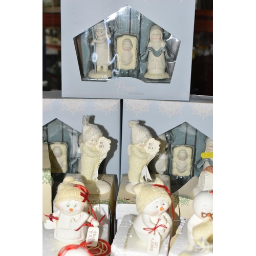 570 - A LARGE QUANTITY OF BOXED CHRISTMAS 'SNOW BABIES' FIGURINES AND TREE DECORATIONS, Department 56 by E... 