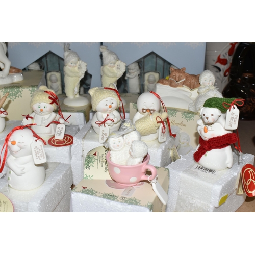 570 - A LARGE QUANTITY OF BOXED CHRISTMAS 'SNOW BABIES' FIGURINES AND TREE DECORATIONS, Department 56 by E... 