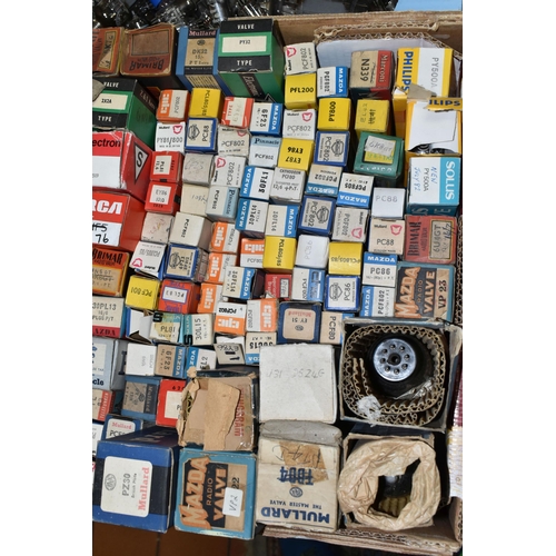 594 - A QUANTITY OF ASSORTED BOXED AND UNBOXED VALVES, assorted sizes, manufacturers to include Brimar, Ed... 