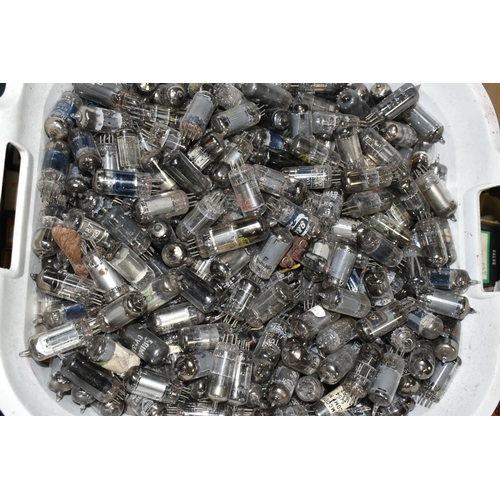 597 - A QUANTITY OF ASSORTED BOXED AND UNBOXED VALVES, assorted sizes, manufacturers to include Mullard, R... 